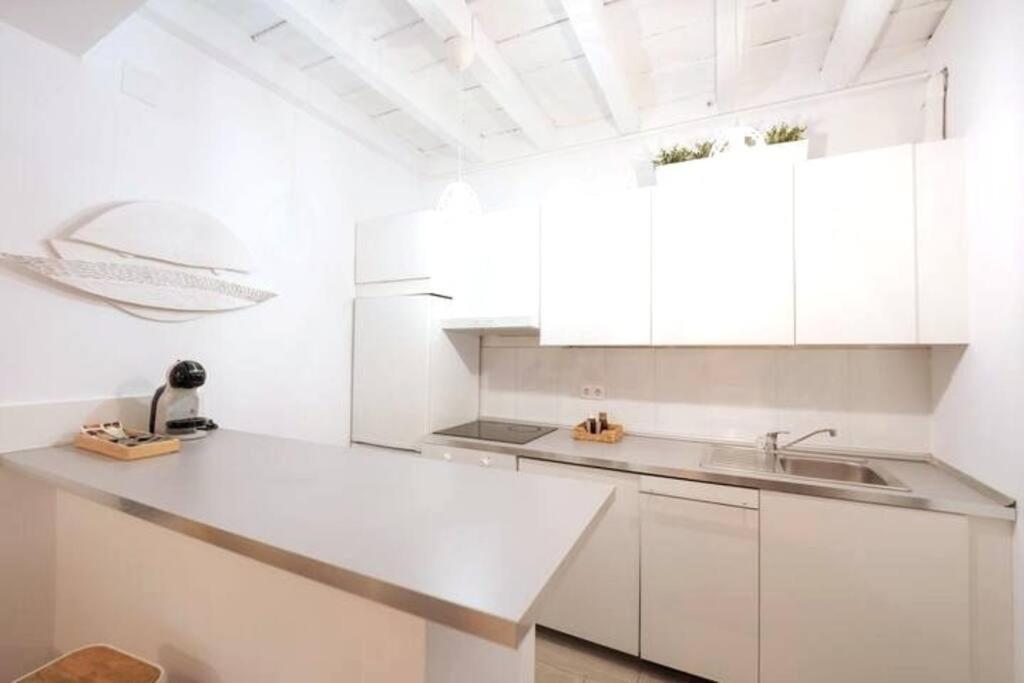 Apartamento A Estrenar En Calle Alcazares Sevilla Exteriör bild