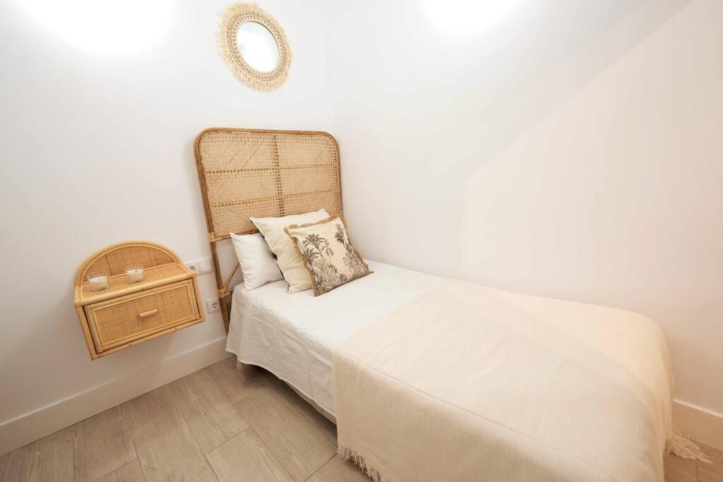 Apartamento A Estrenar En Calle Alcazares Sevilla Exteriör bild